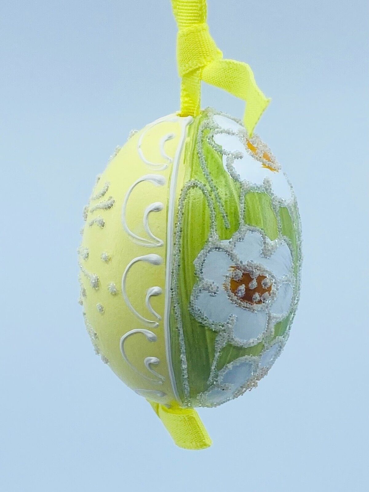 Easter Egg: Peter Priess, Spring Egg Ornament, Spring Flowering Bulbs