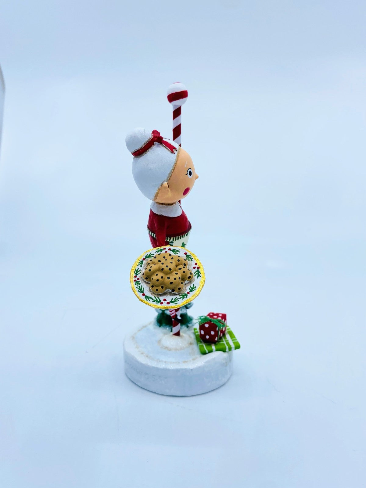 Lori Mitchell: Baking Spirits Bright