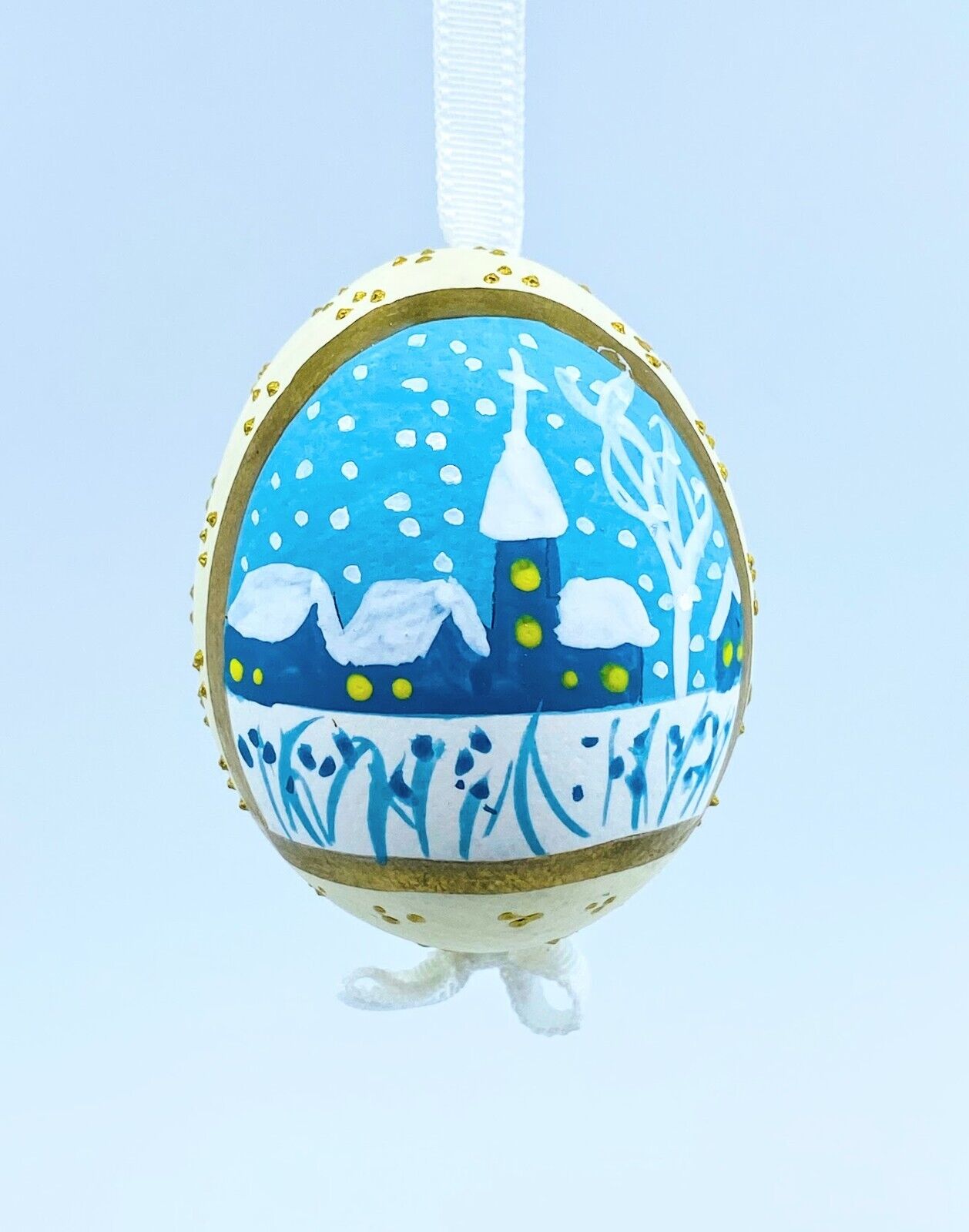 Christmas Ornament: Peter Priess Christmas Egg Ornament; Winter Fun Scene