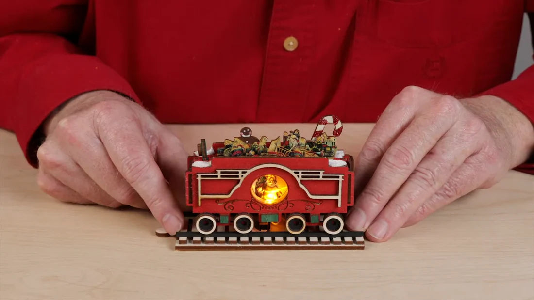 Old World Christmas: Santa's North Pole Express Tender