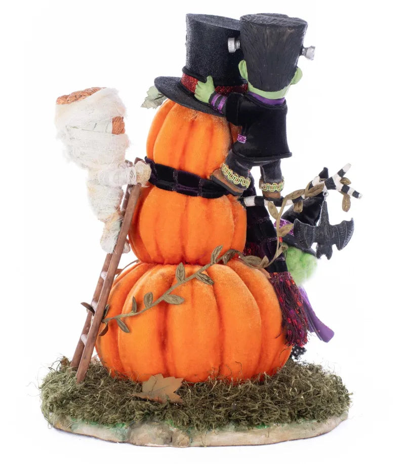 Katherine's Collection: Ghouls Building Pumpkin Man