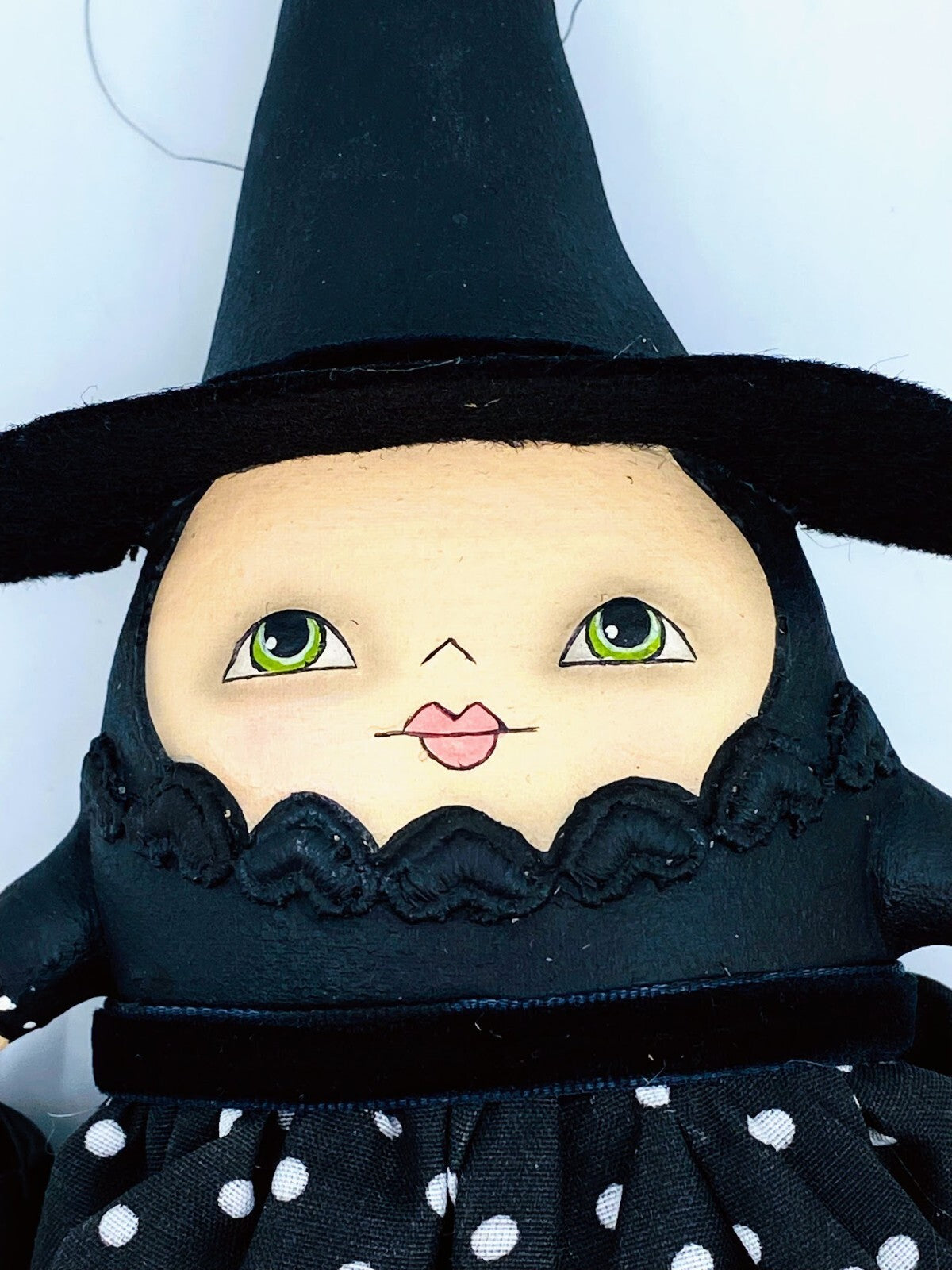 Robin Seeber: Delighted Desdemona Witch Ornament