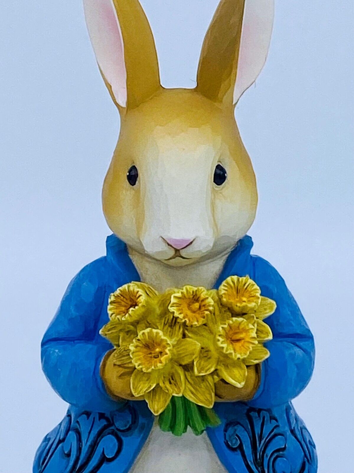 Enesco Jim Shore Heartwood Creek Peter Rabbit w/Daffodils "Delightful Daffodils"