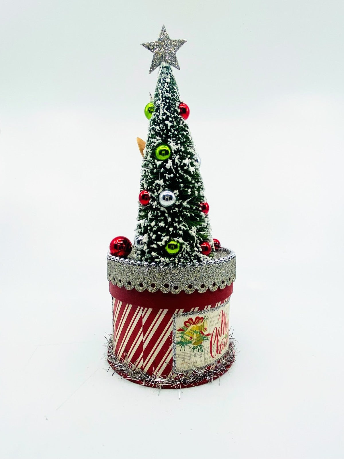Bethany Lowe Designs: Christmas; Retro Reindeer on Box, Item# TL7833