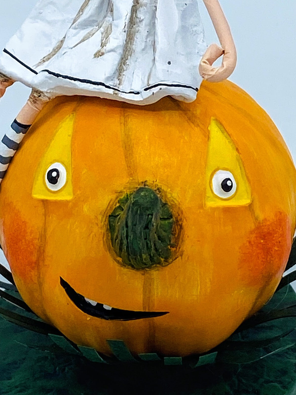 Lori Mitchell: A Little Halloween Spirit