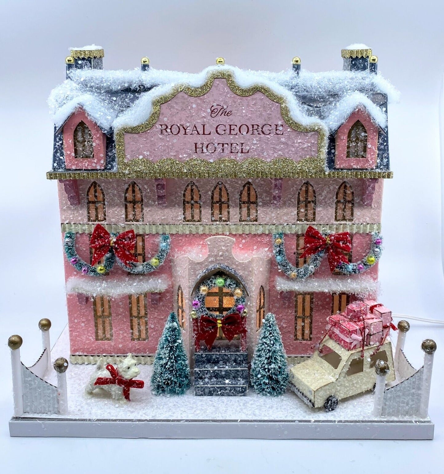 Cody Foster Christmas Light Up House, Glitter House; Royal George House HOU-390