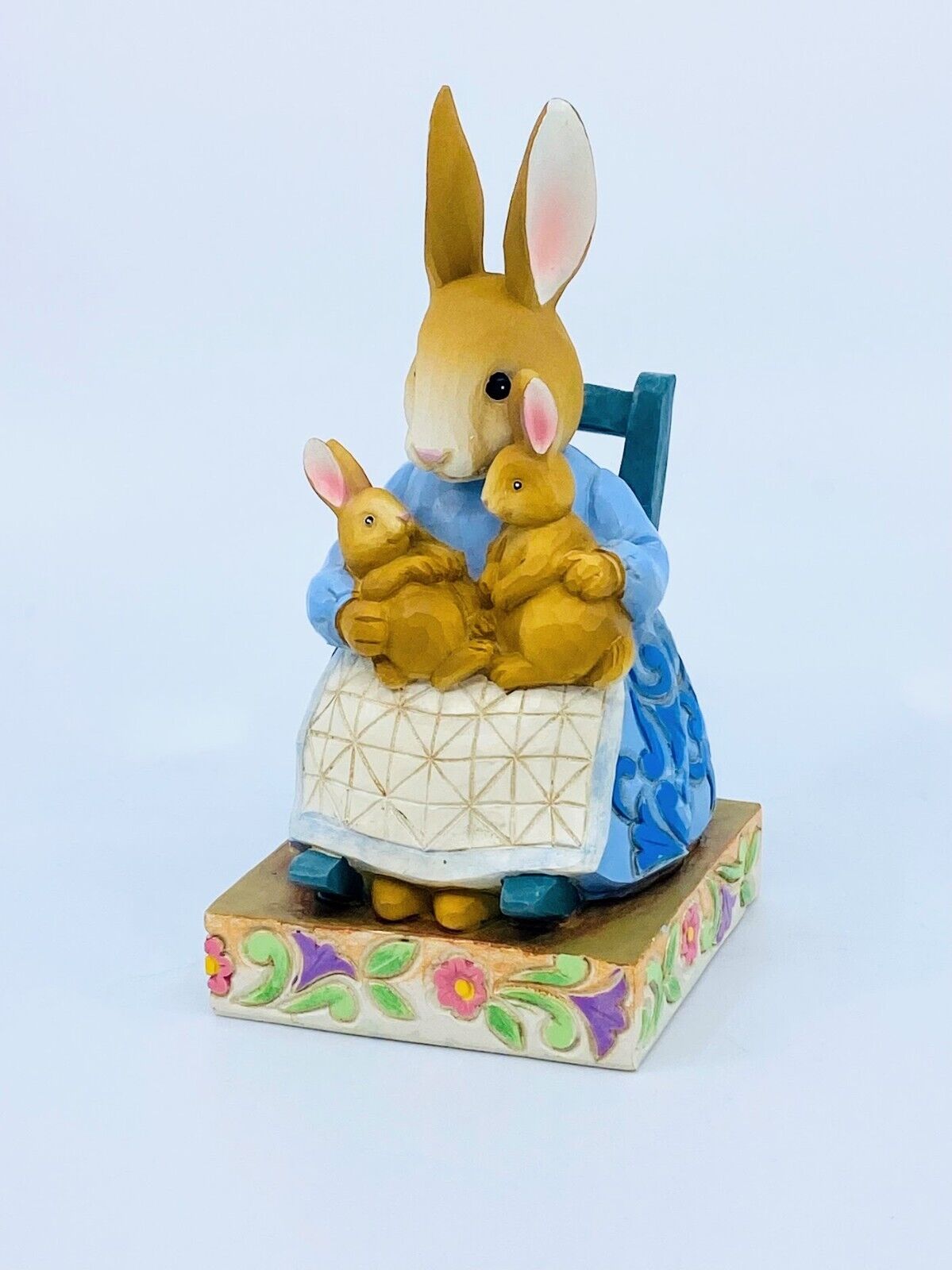 Enesco, Jim Shore Heartwood Creek Mrs Rabbit in Rocking Chair, "A Mother's Love"