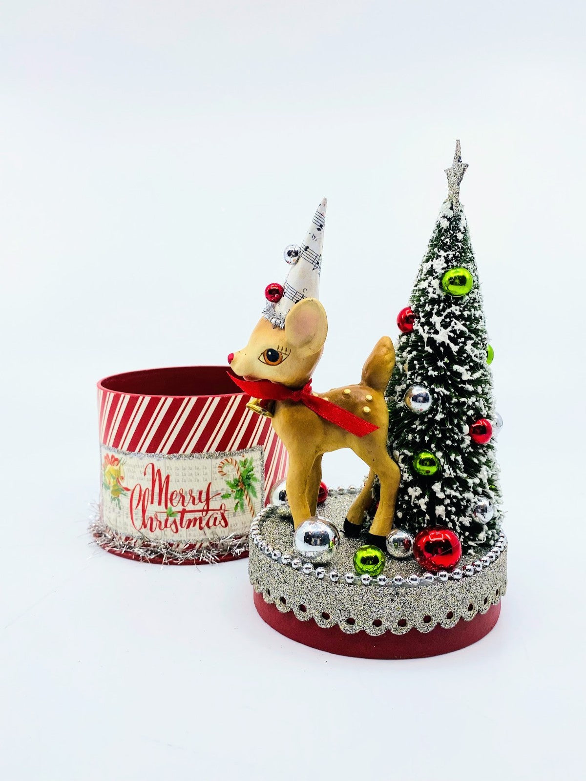 Bethany Lowe Designs: Christmas; Retro Reindeer on Box, Item# TL7833