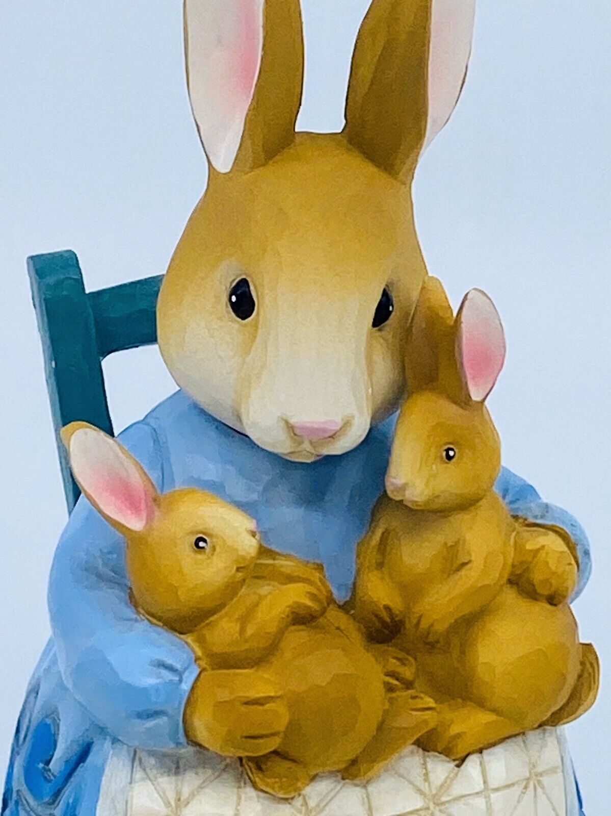 Enesco, Jim Shore Heartwood Creek Mrs Rabbit in Rocking Chair, "A Mother's Love"