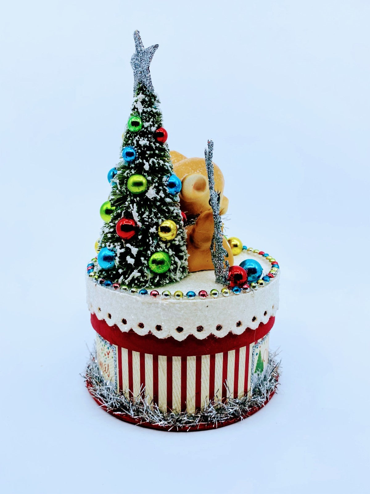 Bethany Lowe Designs: Christmas, Merry & Bright Deer on Box, Item# TL9415