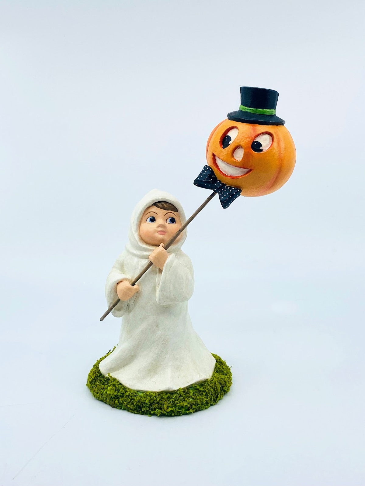 Bethany Lowe Designs: Halloween; Ghostly Fun Griffin, Item# TD2220