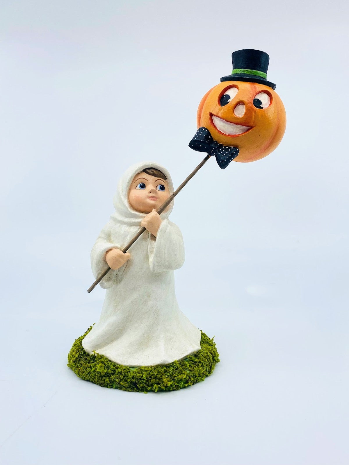 Bethany Lowe Designs: Halloween; Ghostly Fun Griffin, Item# TD2220