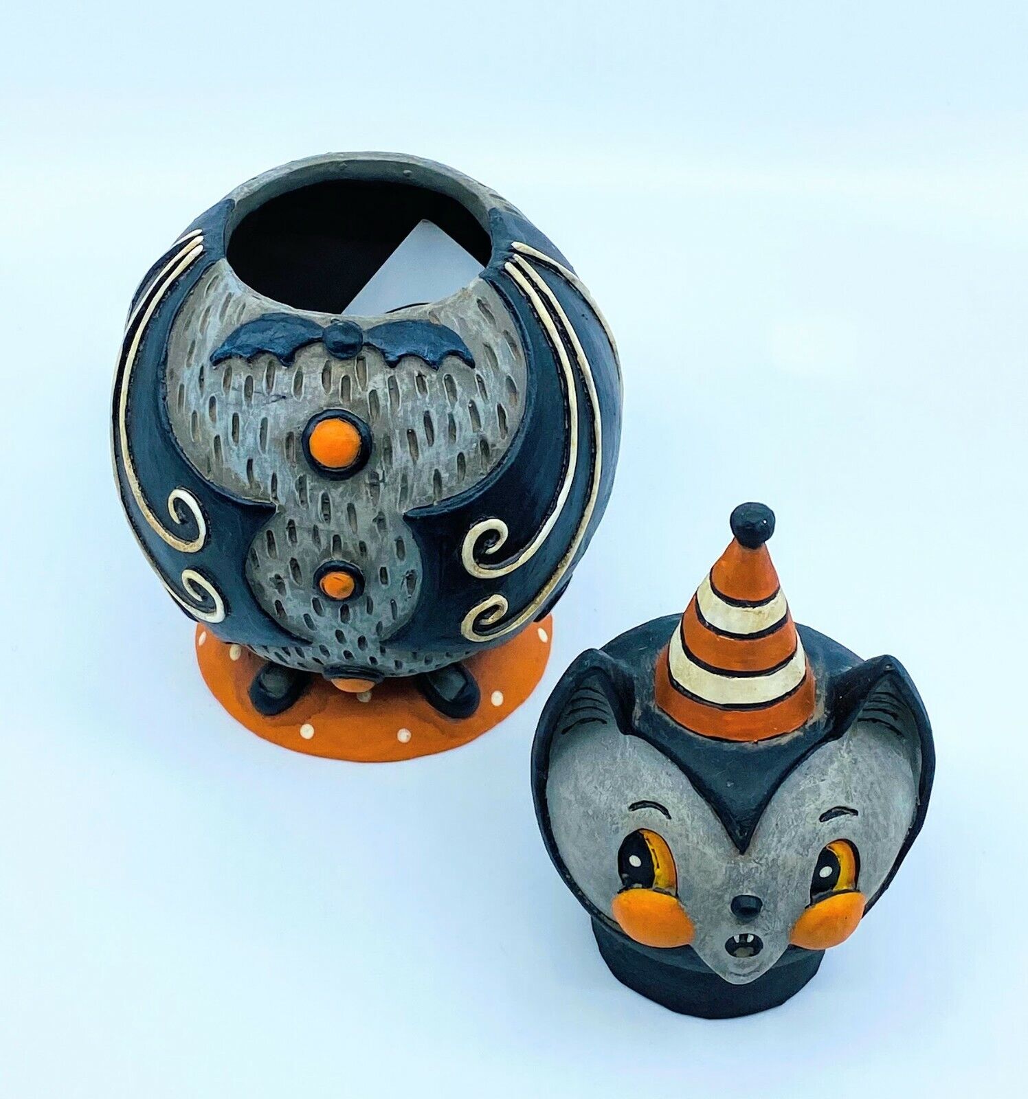Johanna Parker: Batty Baxter Spooks Jar