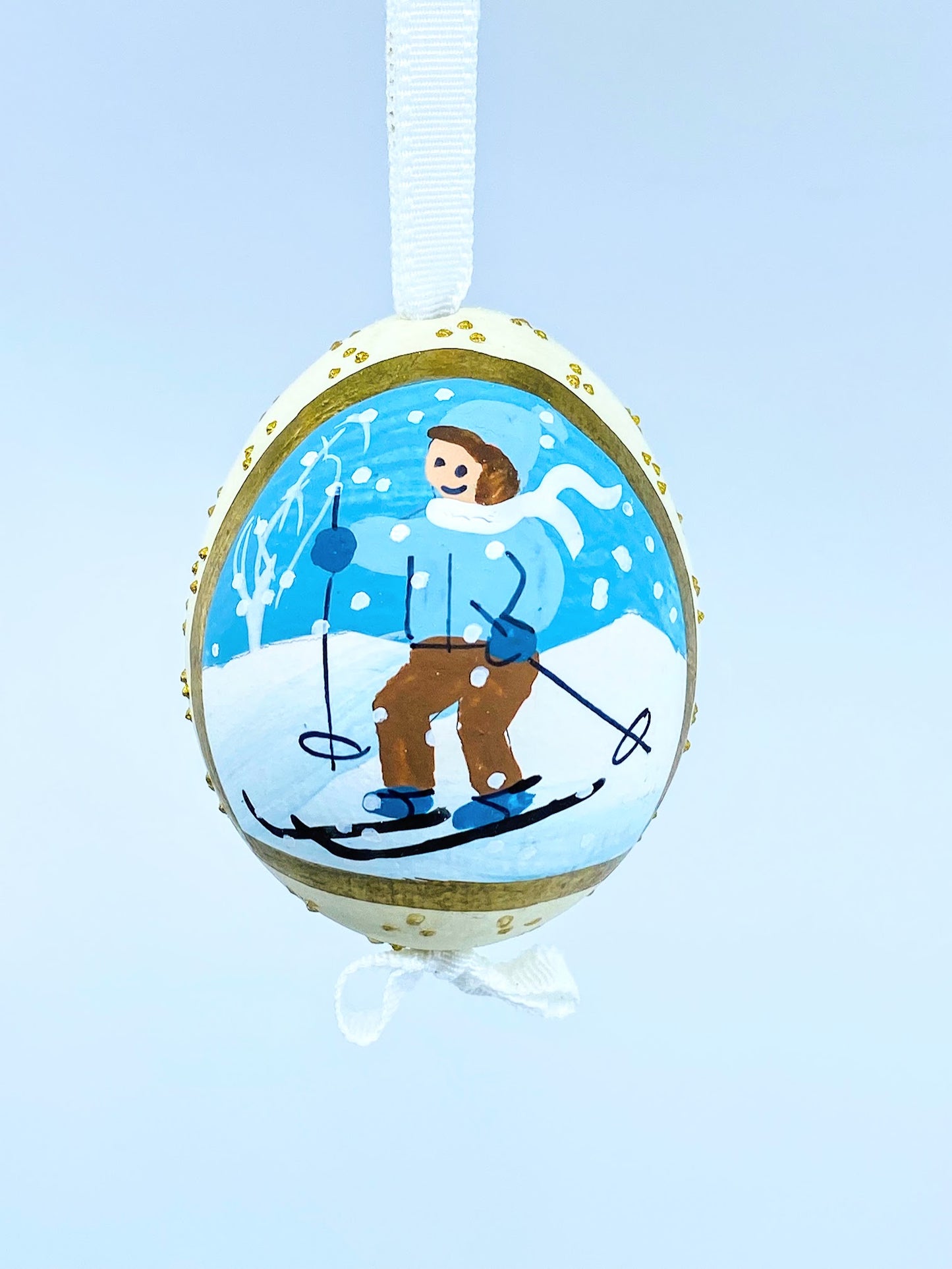 Christmas Egg Ornament: Winter Fun Scene