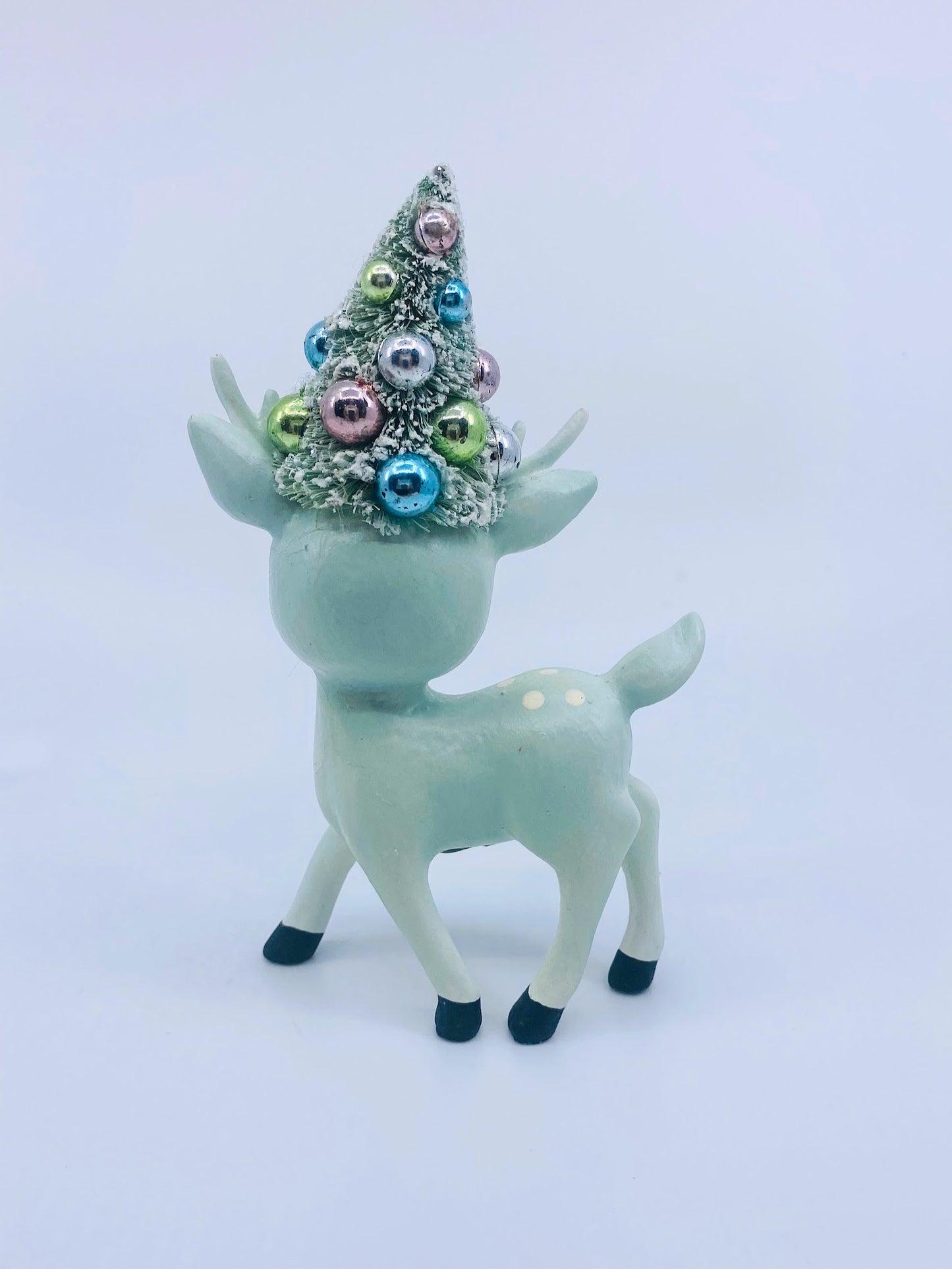 Bethany Lowe Designs: Retro Aqua Reindeer w/Tree